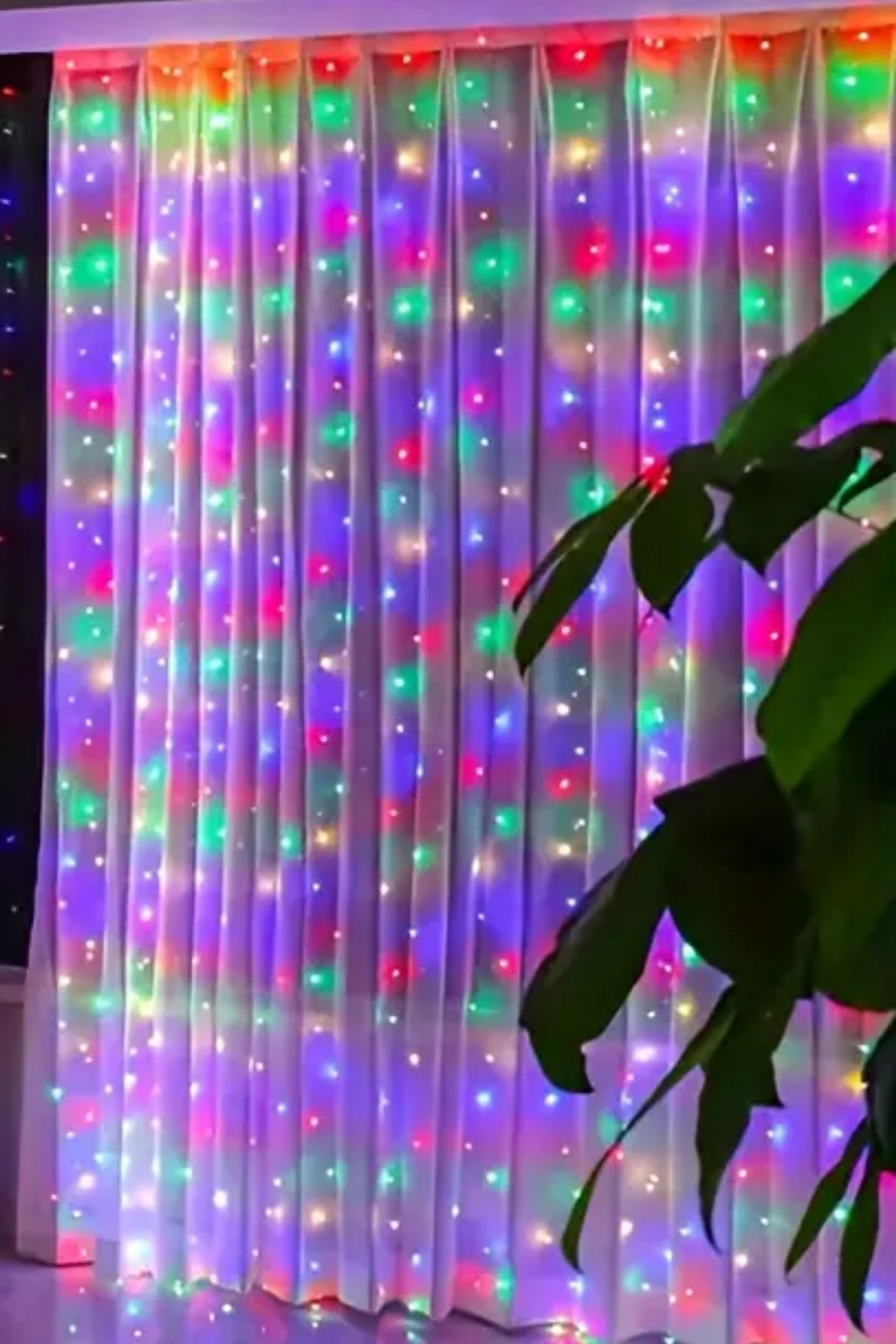 RGB Hem Pilli Hem Usbli Kumandalı Animasyonlu Perde Led 3x3 Metre Peri Perde Ledi Dekoratif Led